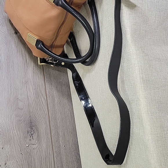 Ted Baker Tan and Black Leather Crossbody Handbag - Picture 7 of 15